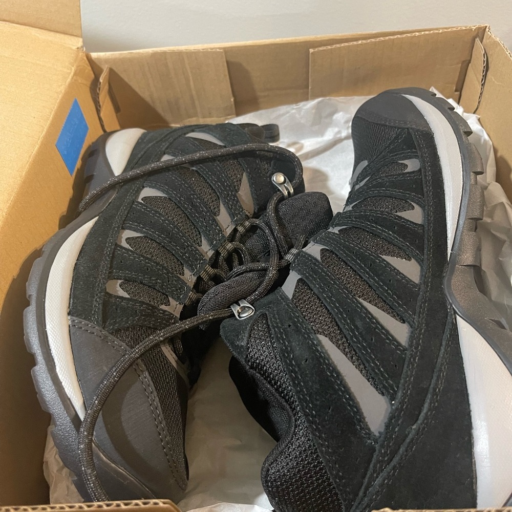 Columbia hiking boots